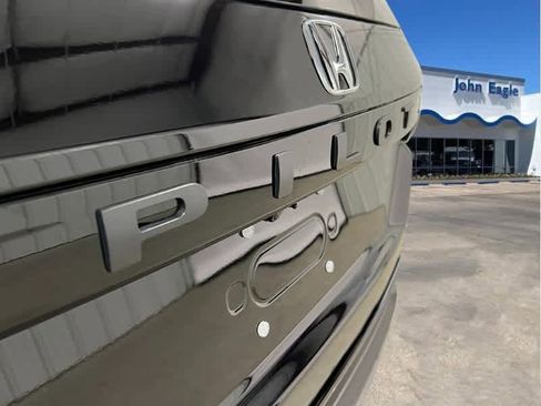 New 2025 Honda Pilot Elite image 5