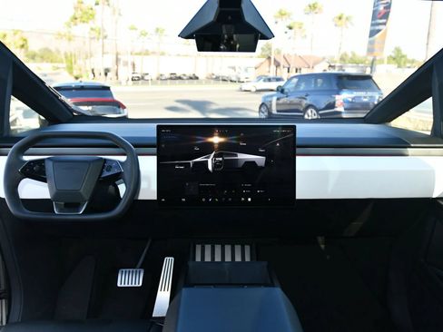 Used 2024 Tesla Cybertruck AWD Crew Cab image 29