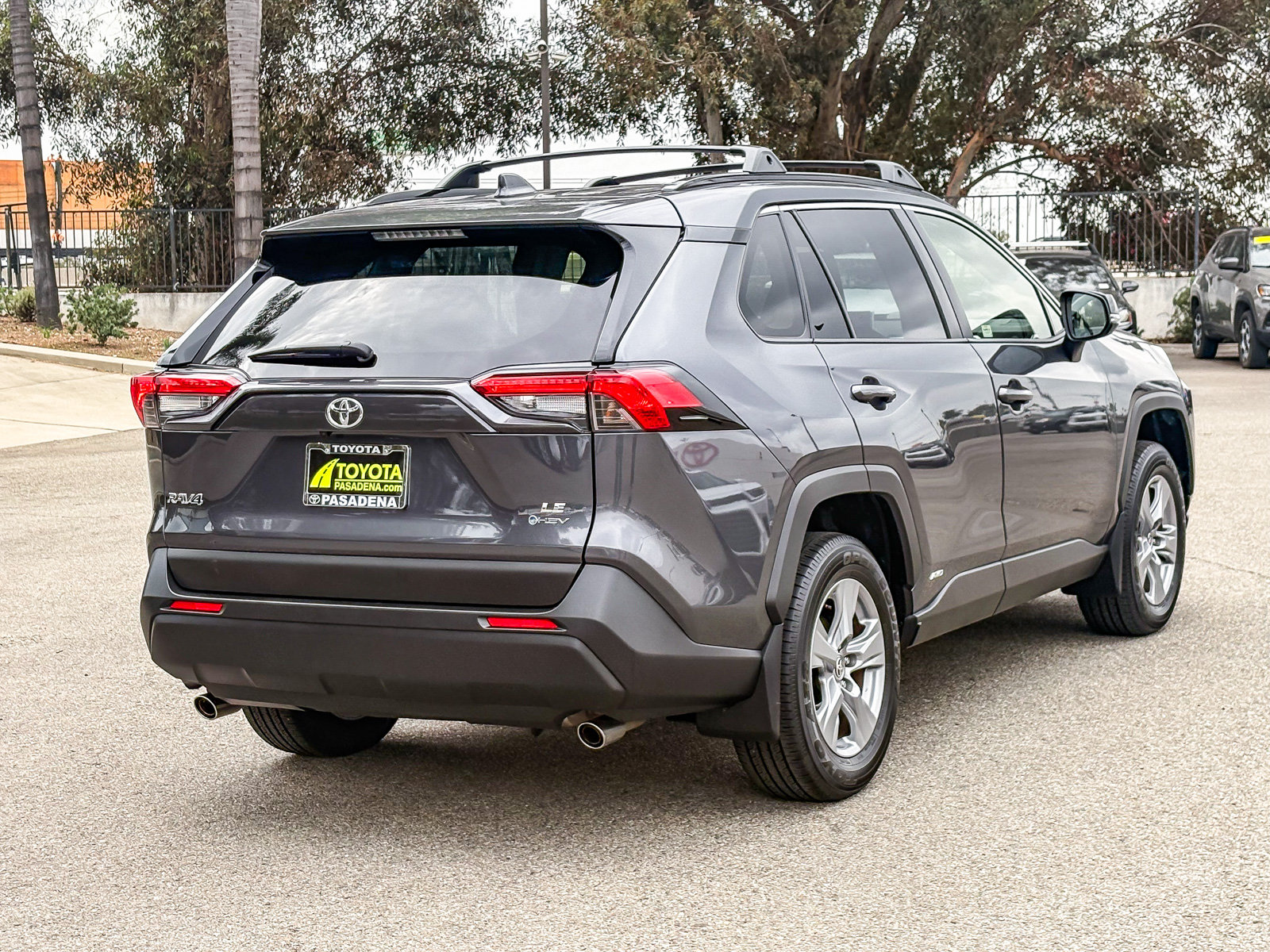Certified 2025 Toyota RAV4 LE AWD/4WD image 6