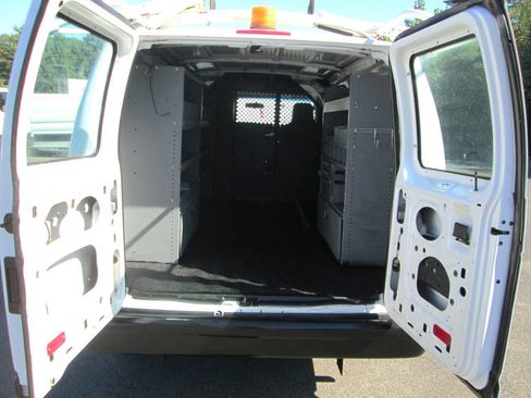 Used 2014 Ford E-150 and Econoline 150 image 6