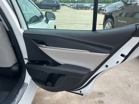 Used 2025 Toyota Camry XLE FWD image 15