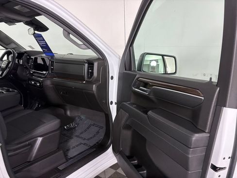 Used 2024 GMC Sierra 1500 Elevation w/ X31 Off-Road Package AWD/4WD image 34