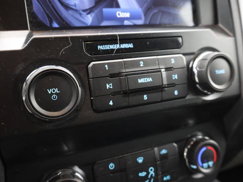 Used 2022 Ford F250 XLT w/ Black Appearance Package AWD/4WD image 47