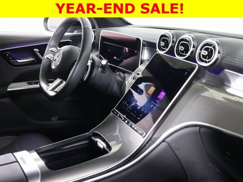 Used 2025 Mercedes-Benz GLC 300 4MATIC image 42