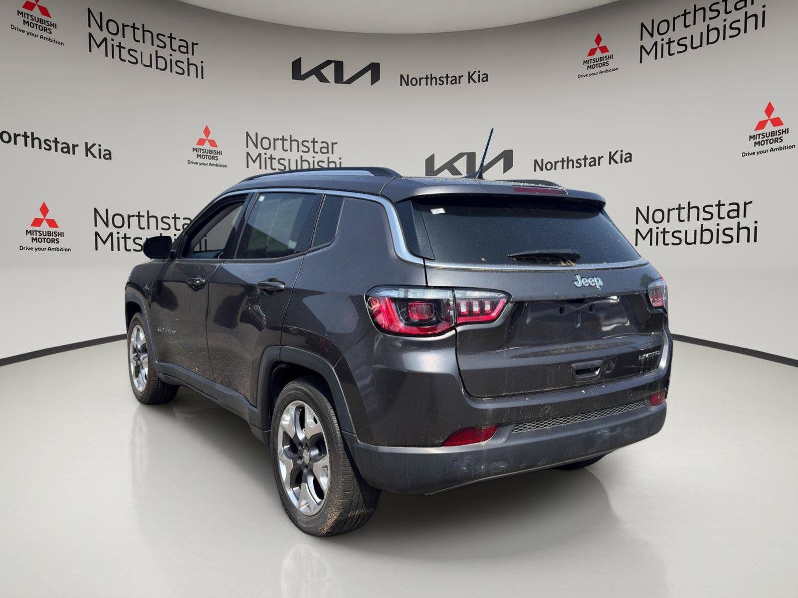 Used 2021 Jeep Compass Limited FWD image 2