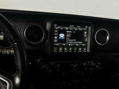 Used 2022 Jeep Wrangler Unlimited Sahara image 20