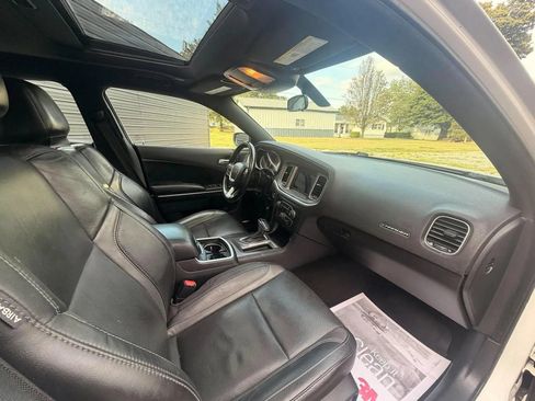 Used 2021 Dodge Charger SXT w/ Leather Interior Group RWD image 9