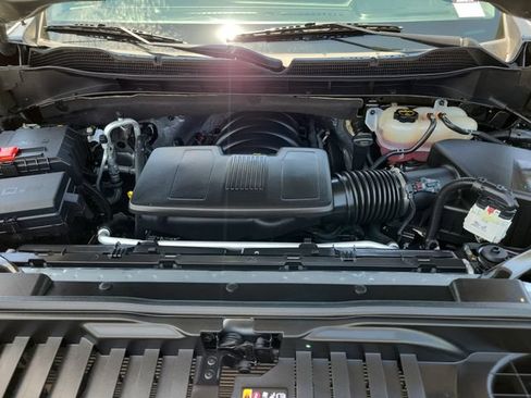 Used 2025 Chevrolet Silverado 1500 LT Trail Boss w/ LT Trail Boss Premium Package AWD/4WD image 36