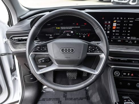 Certified 2025 Audi Q5 Premium w/ Convenience Package AWD/4WD image 13
