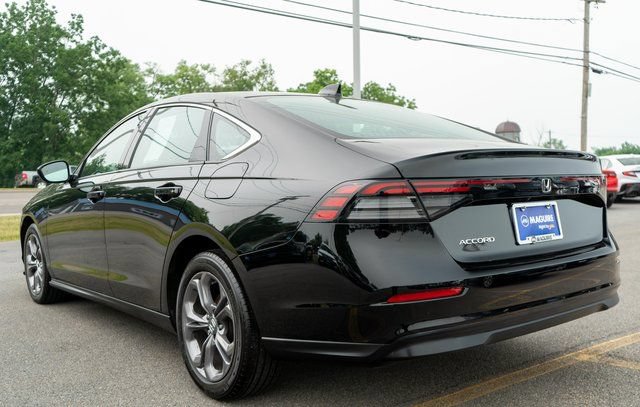 Used 2023 Honda Accord EX image 8