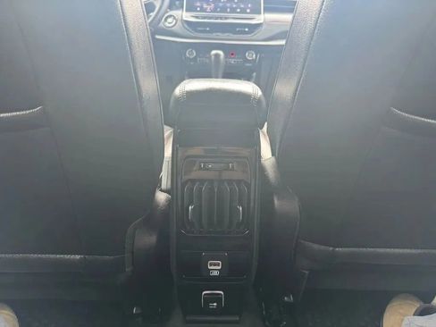 Used 2024 Jeep Compass Trailhawk image 21