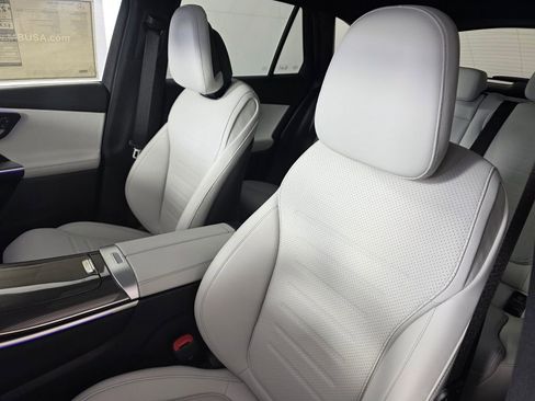 New 2026 Mercedes-Benz GLC 300 image 8