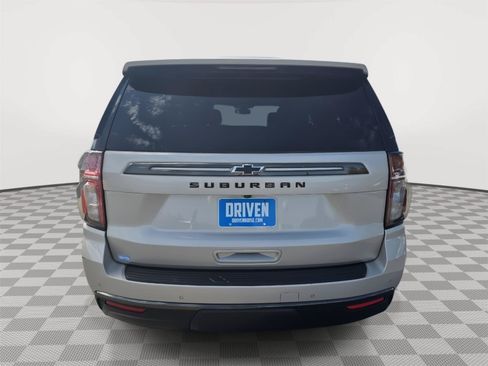 Used 2021 Chevrolet Suburban Z71 w/ Z71 Signature Package AWD/4WD image 5