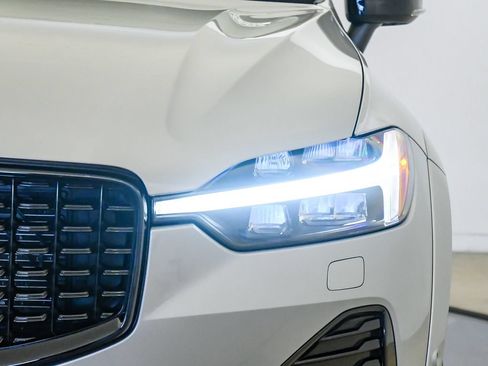 Certified 2023 Volvo XC60 B5 Ultimate w/ Climate Package AWD/4WD image 9