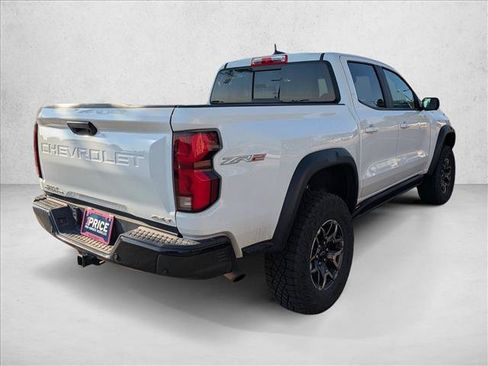 Used 2023 Chevrolet Colorado ZR2 w/ ZR2 Convenience Package III AWD/4WD image 5