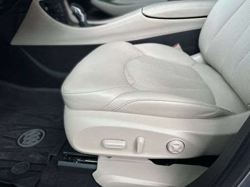 Used 2020 Buick Envision Preferred w/ LPO, Roadside Safety Package FWD image 13