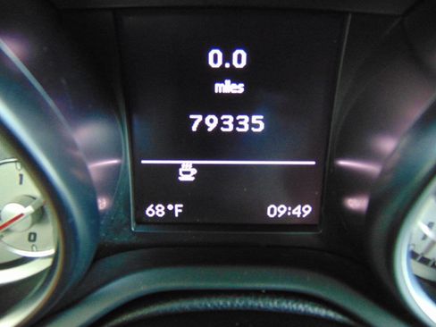 Used 2013 Mercedes-Benz SLK 250 image 14