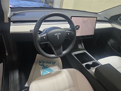 Used 2023 Tesla Model 3 Standard Range image 5