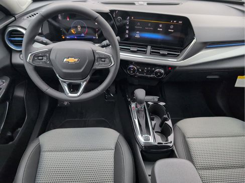 New 2026 Chevrolet Trax LT w/ Driver Confidence Package image 18