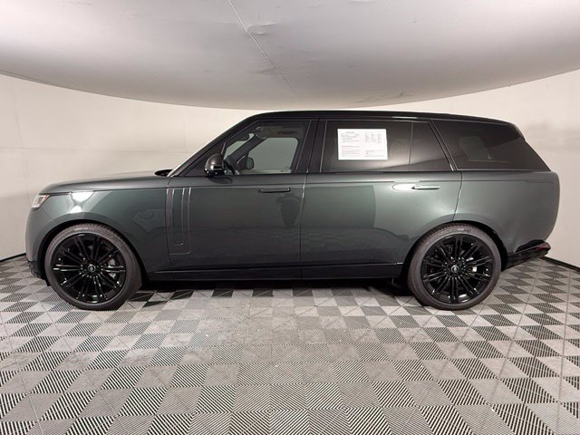 Used 2025 Land Rover Range Rover Long Wheelbase SE AWD/4WD image 3