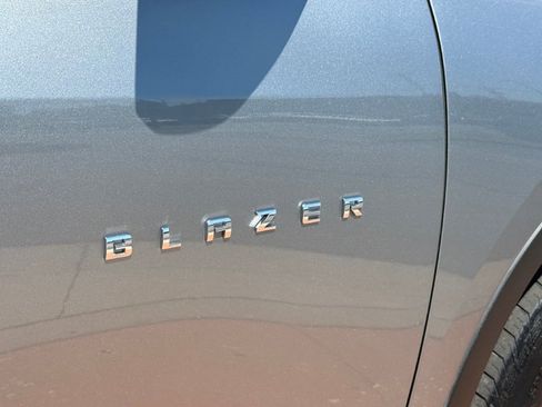 Used 2023 Chevrolet Blazer LT w/ Convenience Package FWD image 8