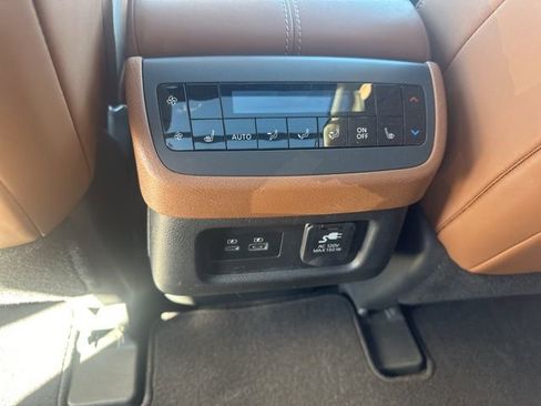 Used 2022 Nissan Pathfinder Platinum w/ Cargo Package image 21