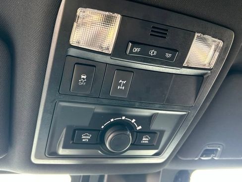 Used 2018 Toyota Tacoma TRD Off-Road w/ Technology Package AWD/4WD image 60