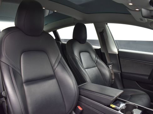 Used 2018 Tesla Model 3 Long Range image 15
