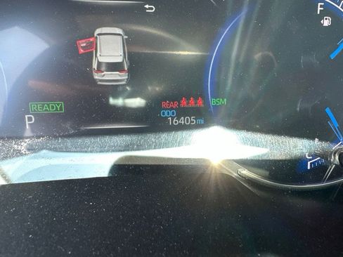 Used 2024 Toyota RAV4 XLE Premium w/ Weather Package AWD/4WD image 8