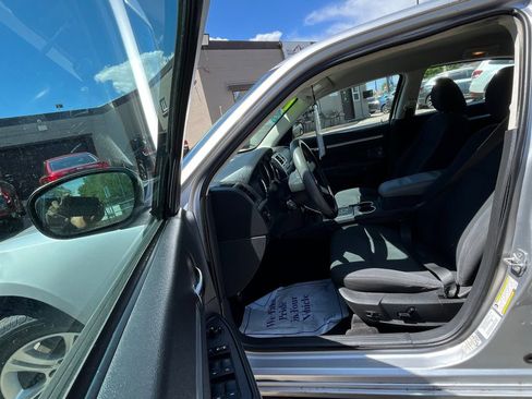 Used 2010 Dodge Charger SXT RWD image 16