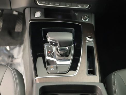 Used 2023 Audi Q5 2.0T Premium w/ Convenience Package image 21