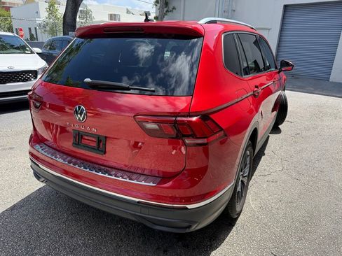 Used 2023 Volkswagen Tiguan SE FWD image 6