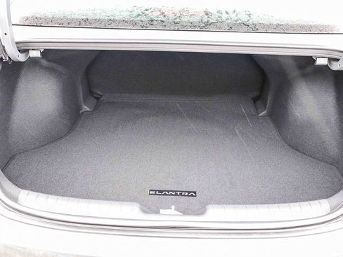 New 2026 Hyundai Elantra SEL FWD image 16