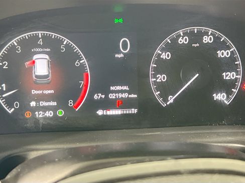 Used 2023 Honda Pilot Touring image 12