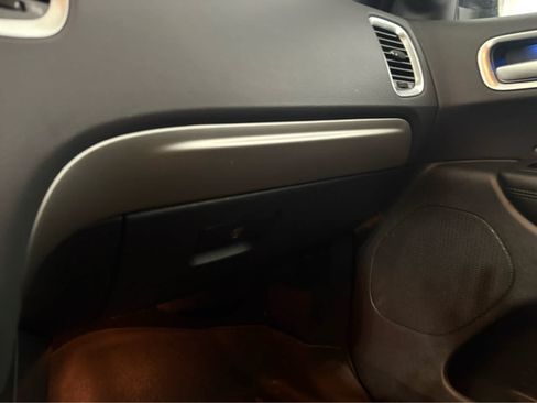 Used 2020 Dodge Durango SXT AWD/4WD image 24