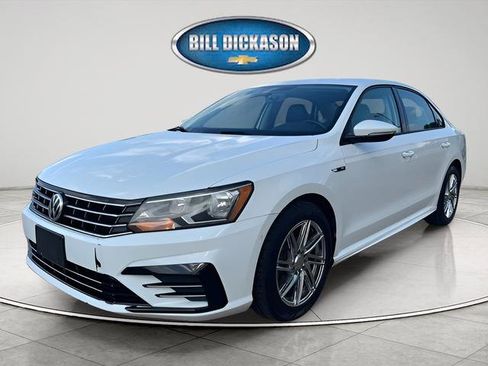 Used 2018 Volkswagen Passat 2.0T R-Line FWD image 3