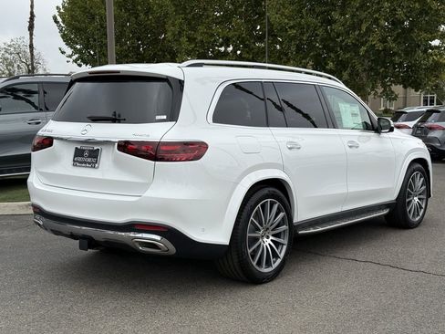 New 2026 Mercedes-Benz GLS 580 4MATIC image 9