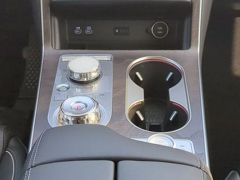 New 2026 Genesis GV80 2.5T Advanced image 17