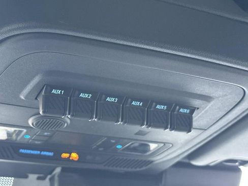 New 2025 Ford Bronco Badlands image 28