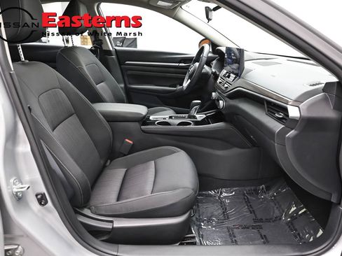 Used 2023 Nissan Altima 2.5 SV w/ SV Premium Package AWD/4WD image 24