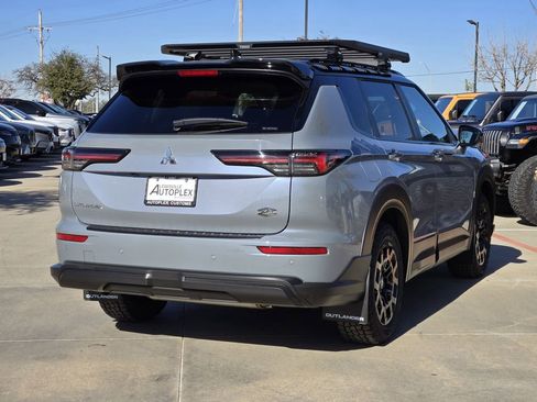 New 2026 Mitsubishi Outlander Trail Edition image 4