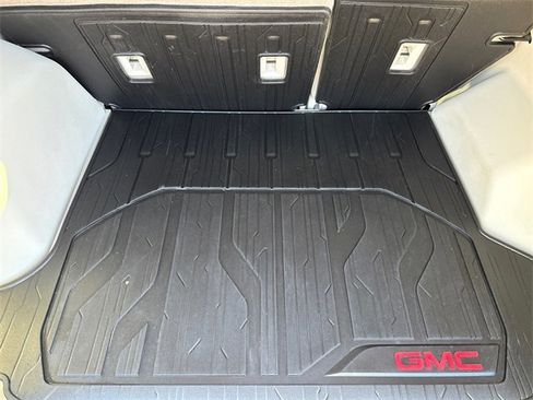 Used 2019 GMC Terrain Denali w/ Advanced Safety Package image 10