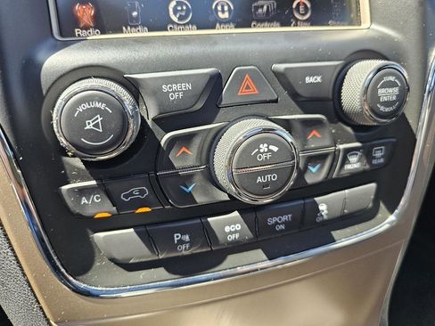 Used 2017 Jeep Grand Cherokee Overland AWD/4WD image 65