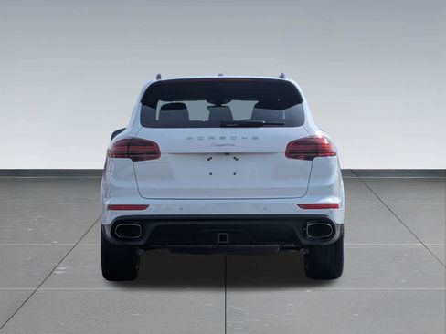 Used 2017 Porsche Cayenne Platinum Edition image 4