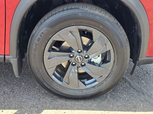 Used 2026 Nissan Rogue SV FWD image 10