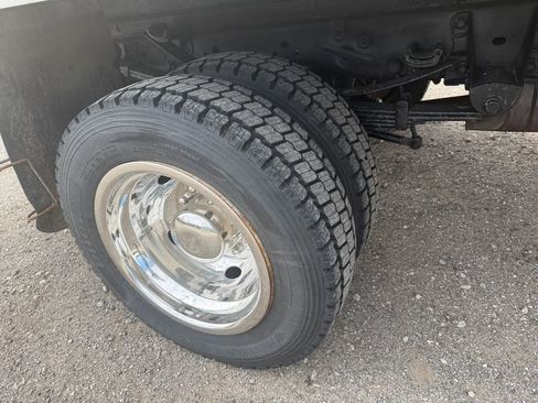 Used 2013 Ford F550 2WD Regular Cab Super Duty w/ Payload Upgrade Pkg image 10