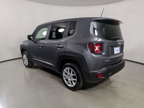 Used 2023 Jeep Renegade Latitude image 6