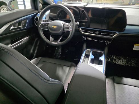 Used 2026 Chevrolet Equinox EV LT w/ Convenience Package II FWD image 19