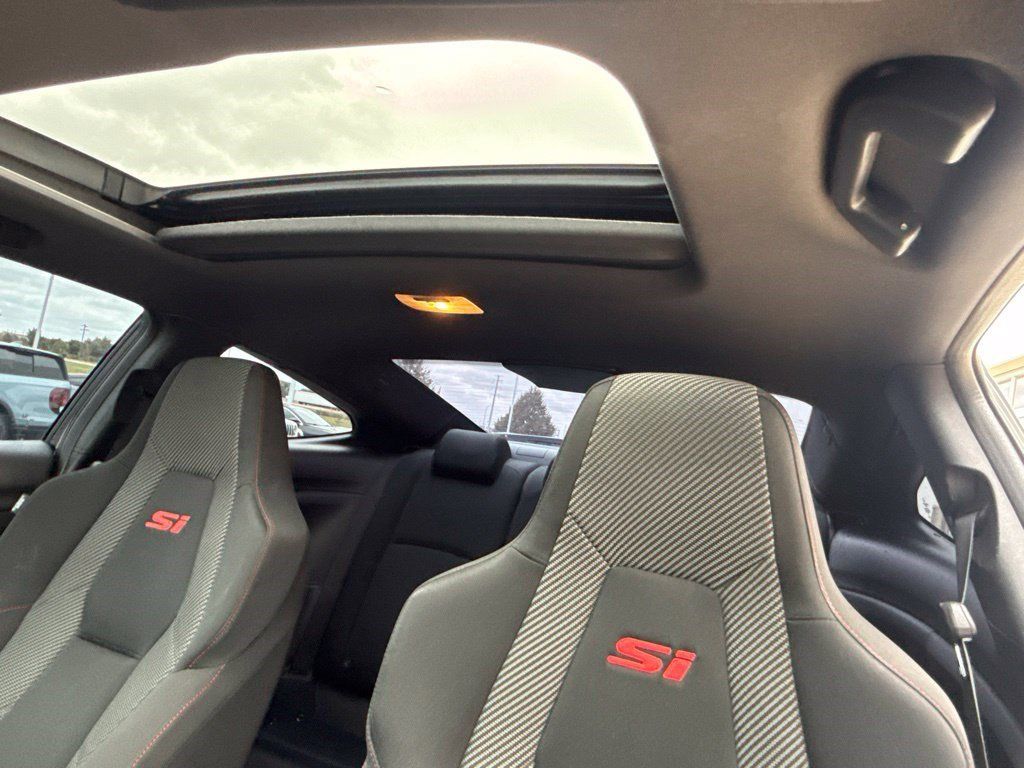 Used 2017 Honda Civic Si image 9