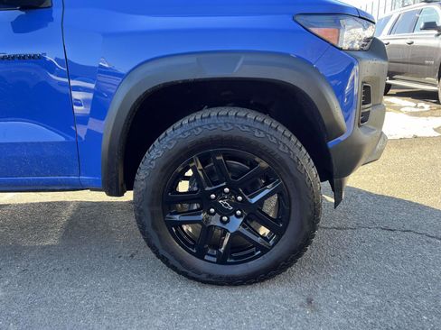 Certified 2025 Chevrolet Colorado Trail Boss w/ Midnight Edition image 6